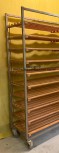 Réfrigérateur à pain en acier inoxydable avec étagères en bois
