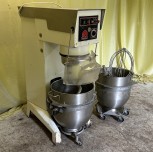 خلاط Bear Varimixer R 60، ماكينة خفق، ماكينة عجن